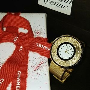 Woman's Watch Crystal Dial Yellow White Rose Gold